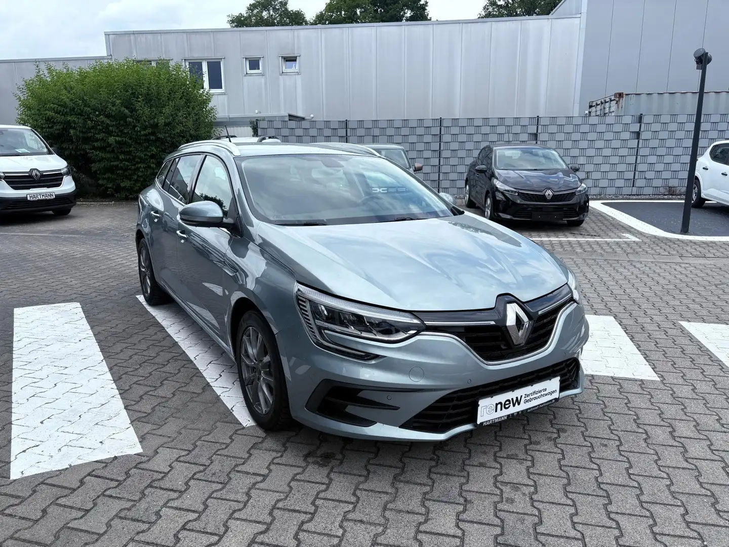 Renault Megane Grandtour ZEN E-TECH Plug-in 160 Gri - 1