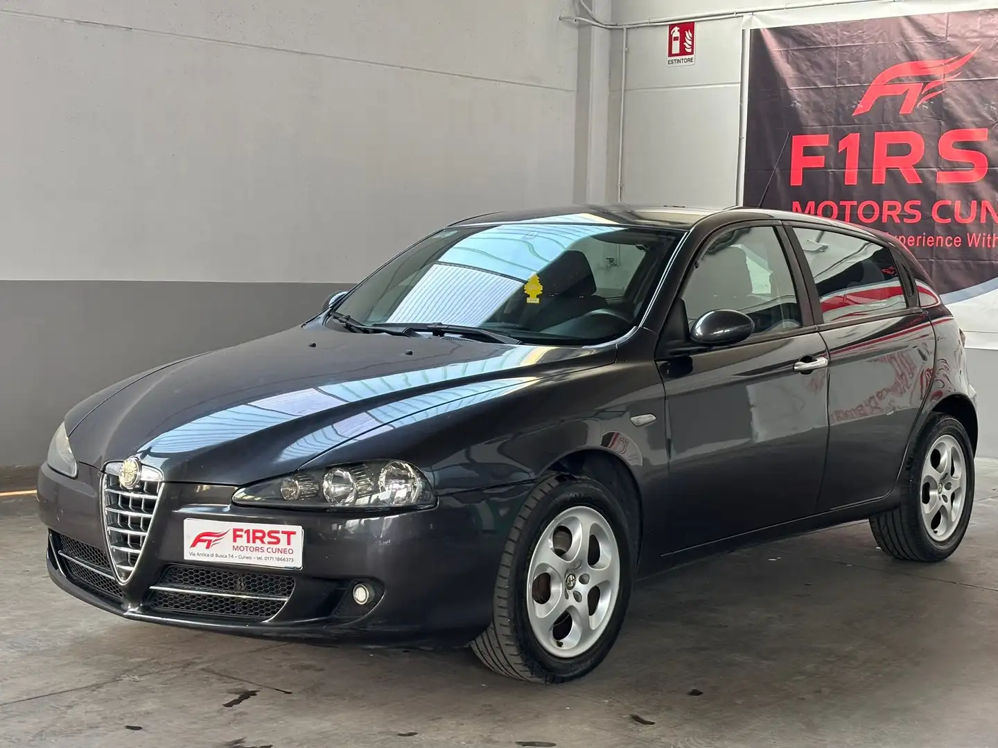 Alfa Romeo 147 147 II 2004 5p 1.9 jtd Distinctive 120cv Nero - 2