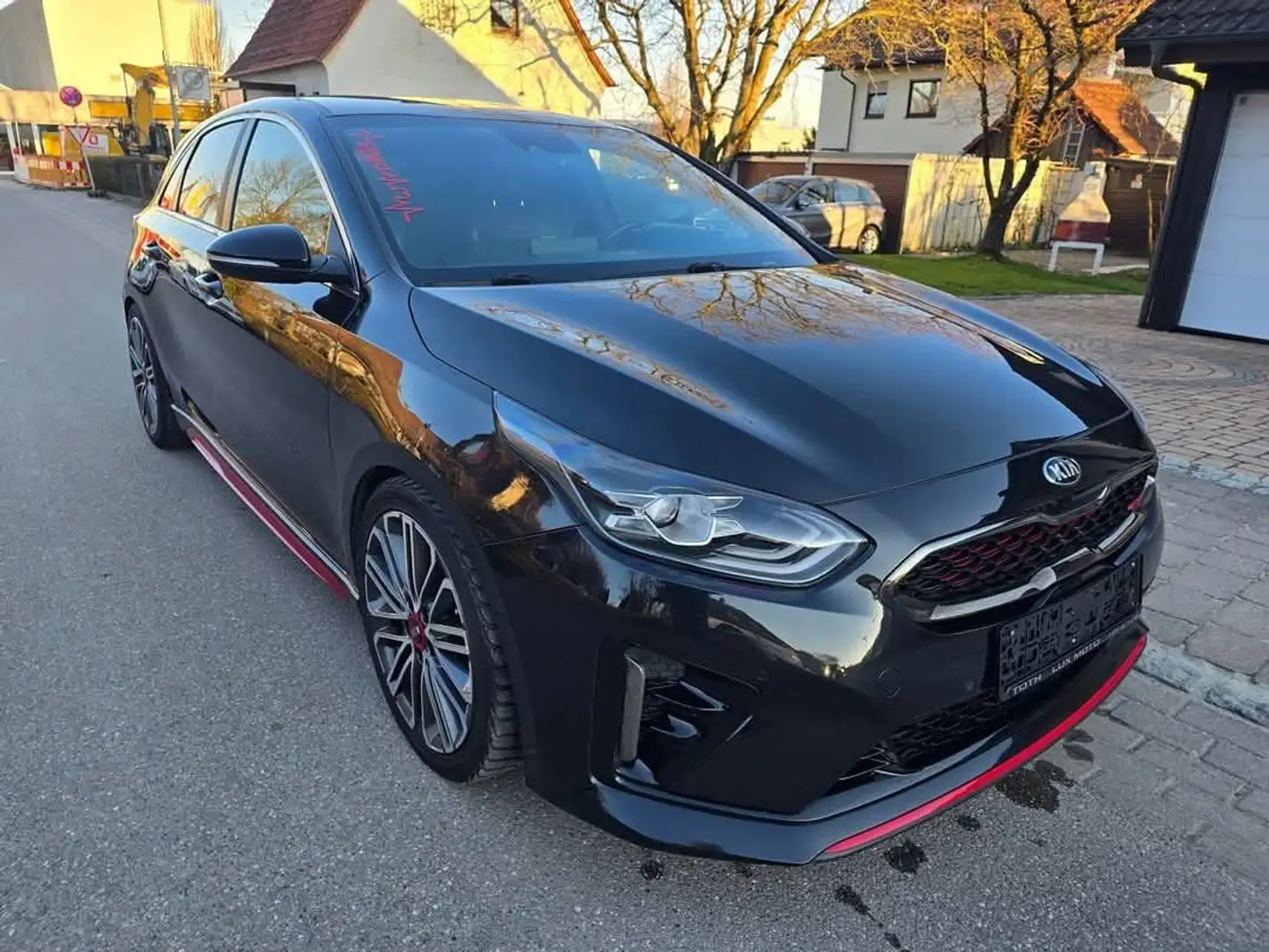 Kia Ceed / cee'd Ceed 1.6T-GDI GT Leder+Kam.Spurasistent Schwarz - 2
