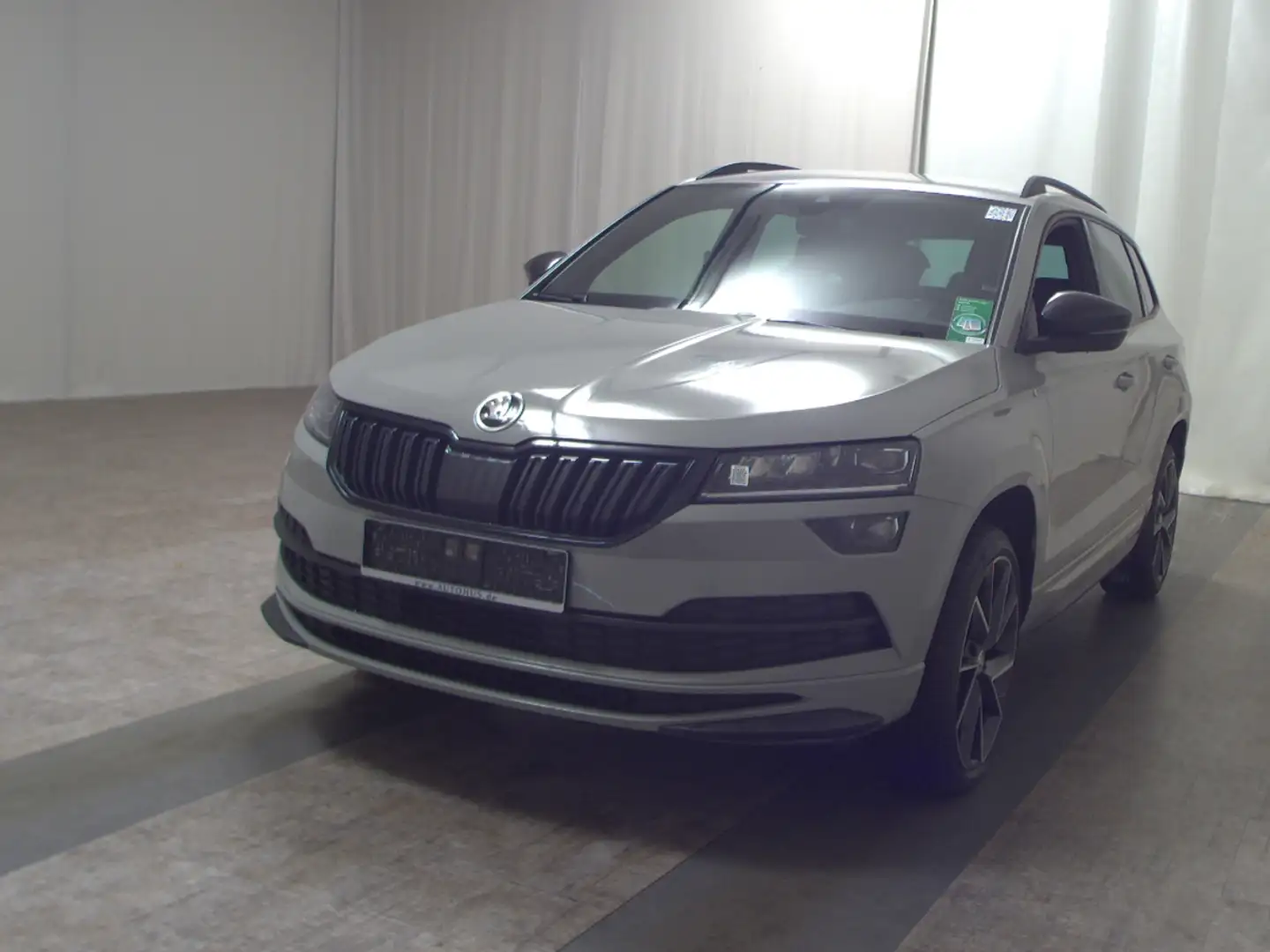 Skoda Karoq 2.0 TDI Sportline Navi LED vc KeyLess PDC Grau - 2