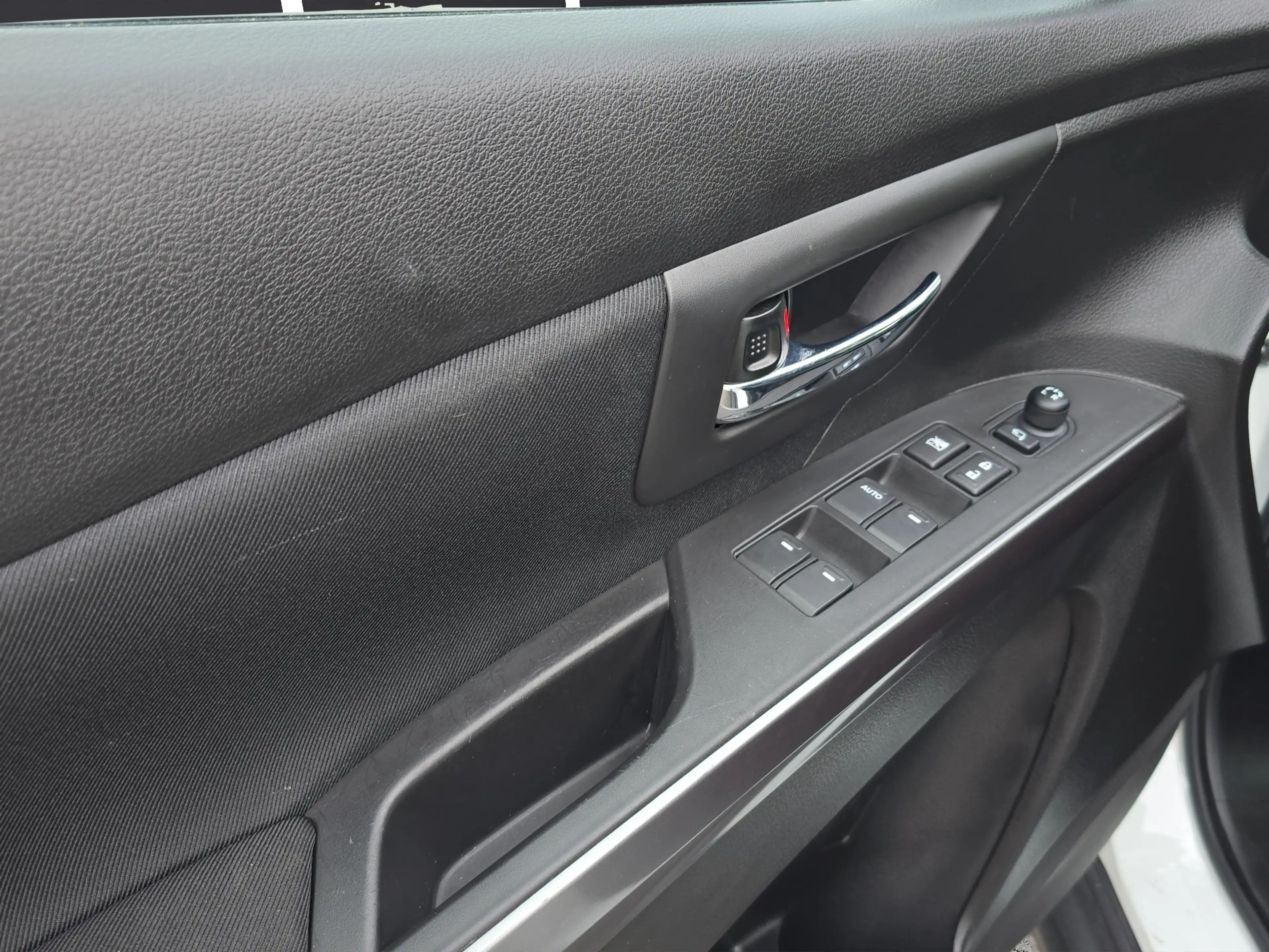 Suzuki S-Cross Edition — photo 10