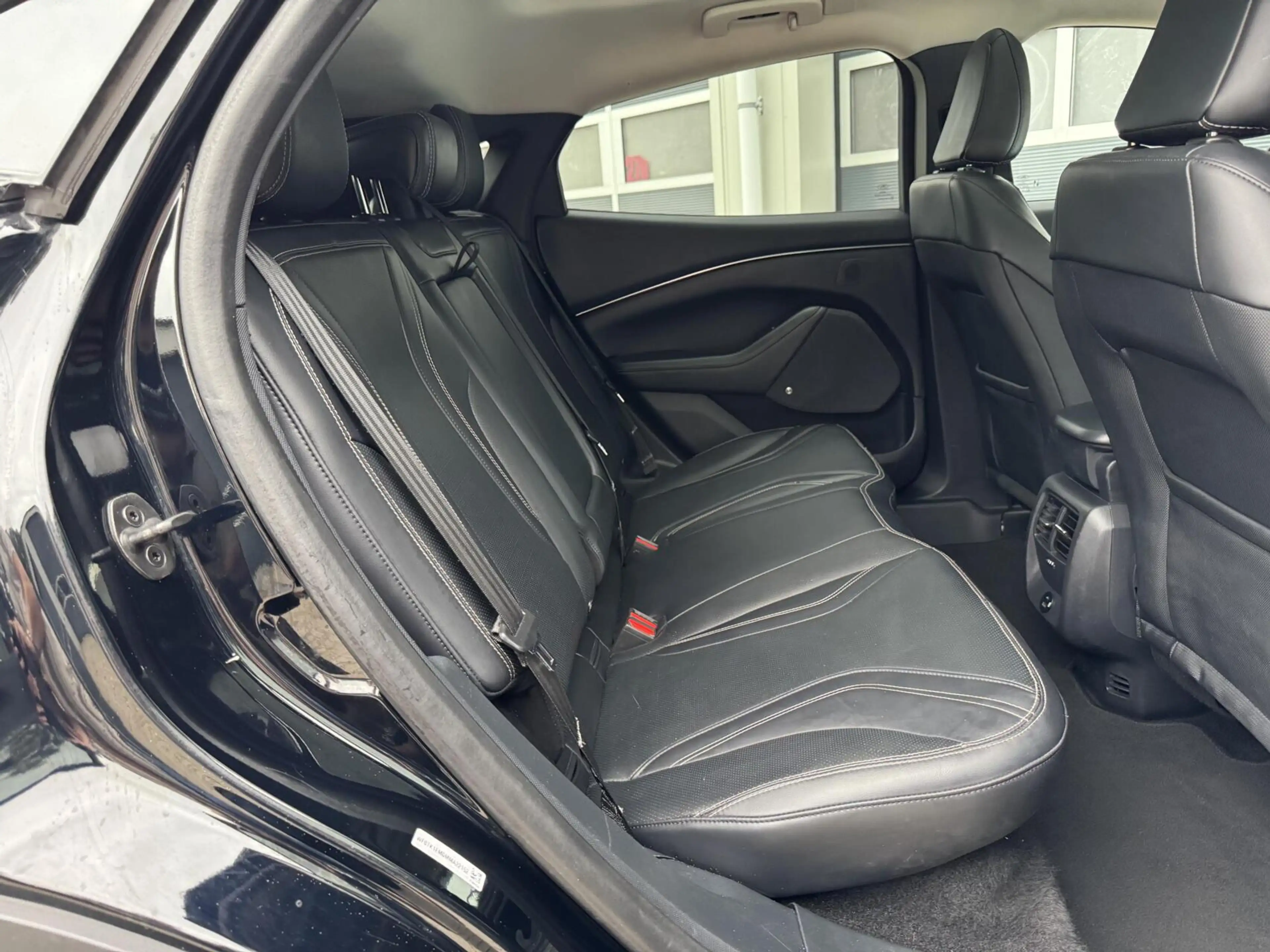 Ford Mustang Mach-E RWD 75 kWh 95% SOH| 360 Camera | Panorama | Leder — photo 30