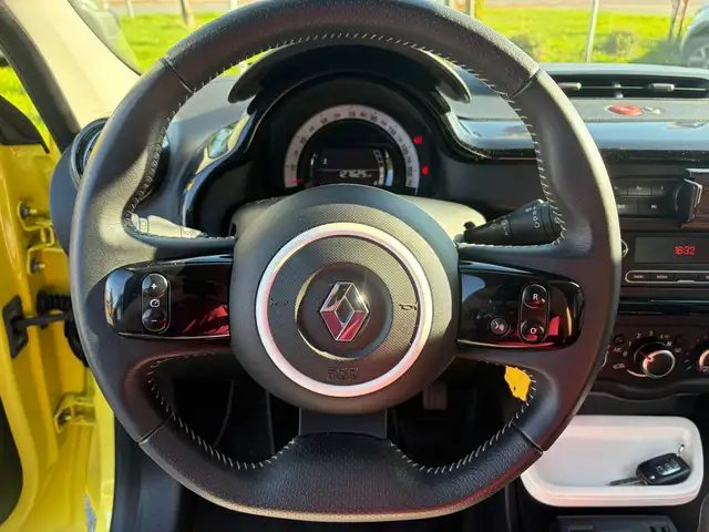Renault Twingo view 8