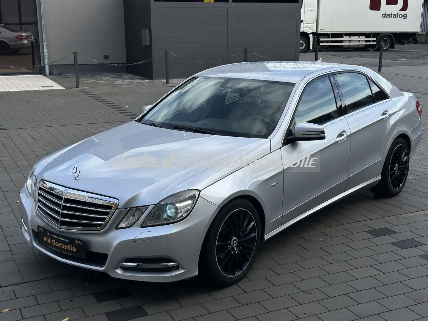 Mercedes-Benz E 350 CDI BlueEff 4Matic 18 Zoll AMG StyleFelgen Argent - 1