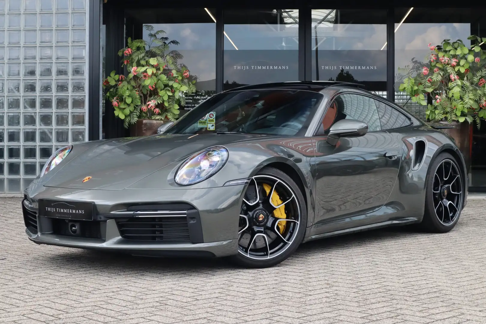 Porsche 992 Turbo S | Keramisch, Burmester High End, Lift, Spo Grün - 1