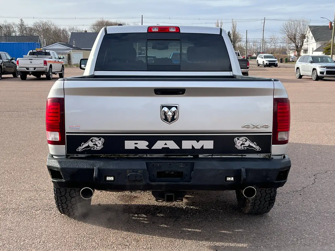 RAM 1500 снимка RAM 1500