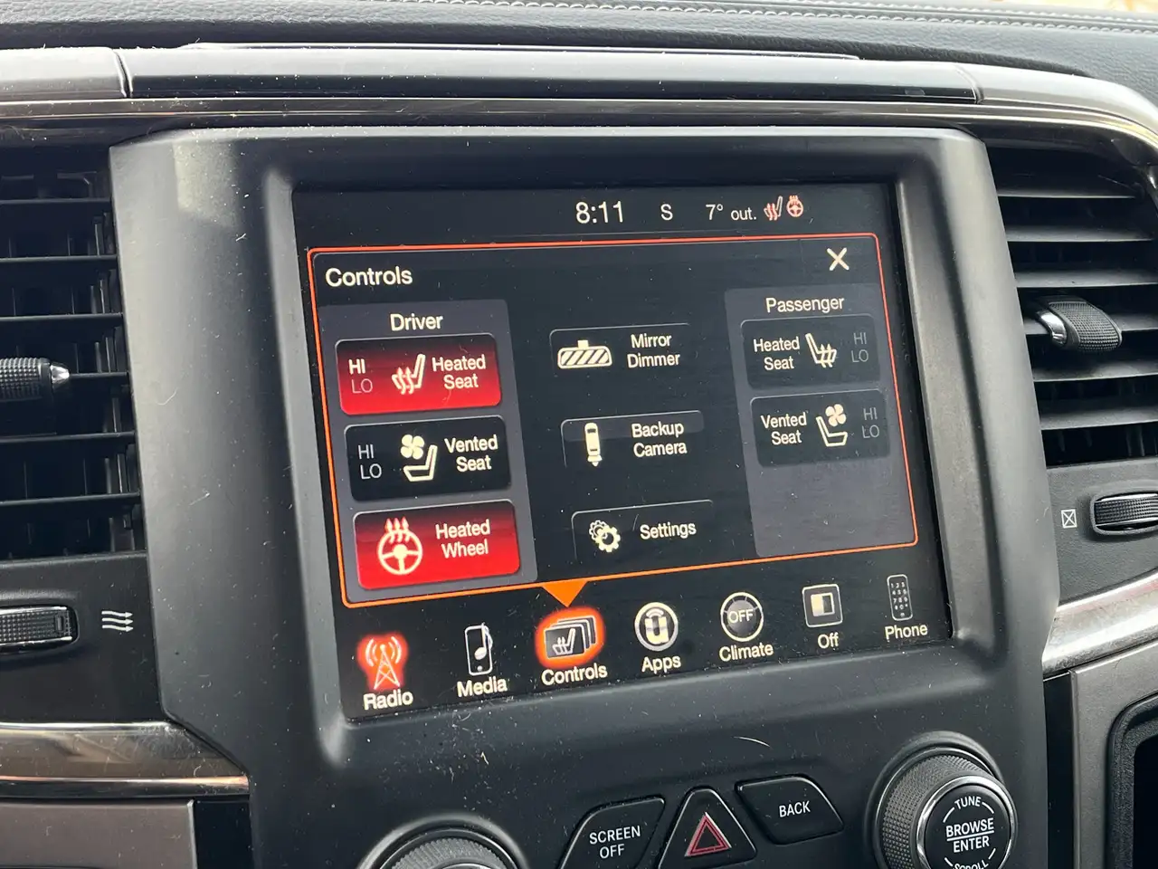 RAM 1500 снимка RAM 1500