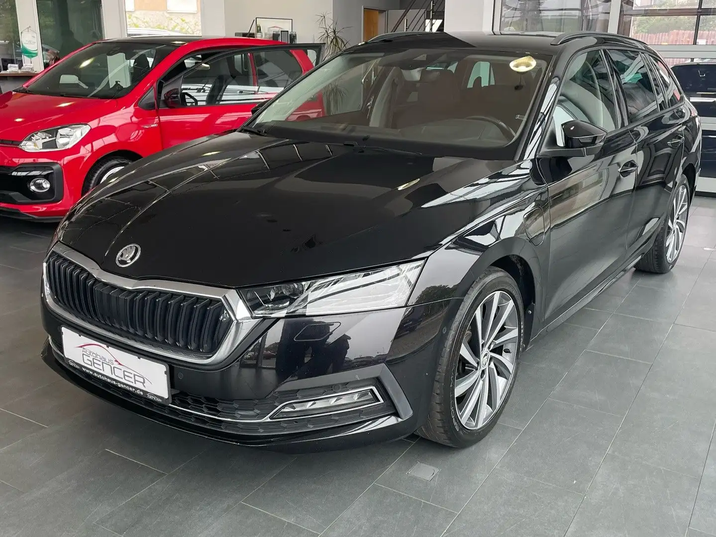 Skoda Octavia Combi 1.4 TSI "LED/Head-Up/ACC/Cantoon" Schwarz - 1