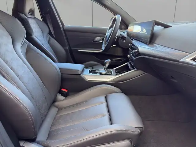 BMW M3 view 9