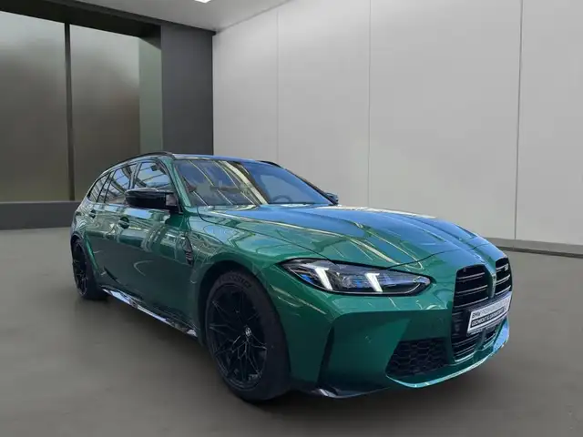 BMW M3 view 5