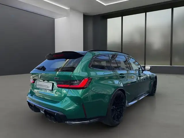 BMW M3 view 3