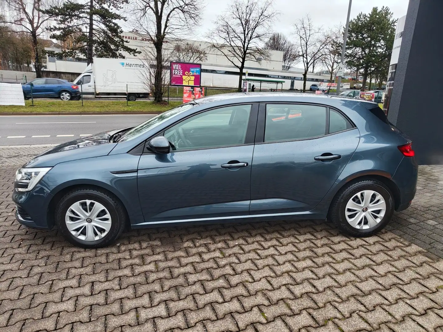 Renault Megane IV Lim. KLIMA ALU 1-HAND ERST 61.068 KM Grau - 2