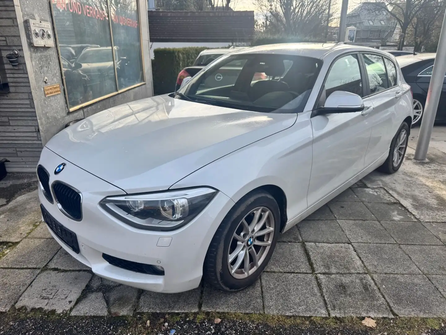 BMW 118 d Blanc - 1