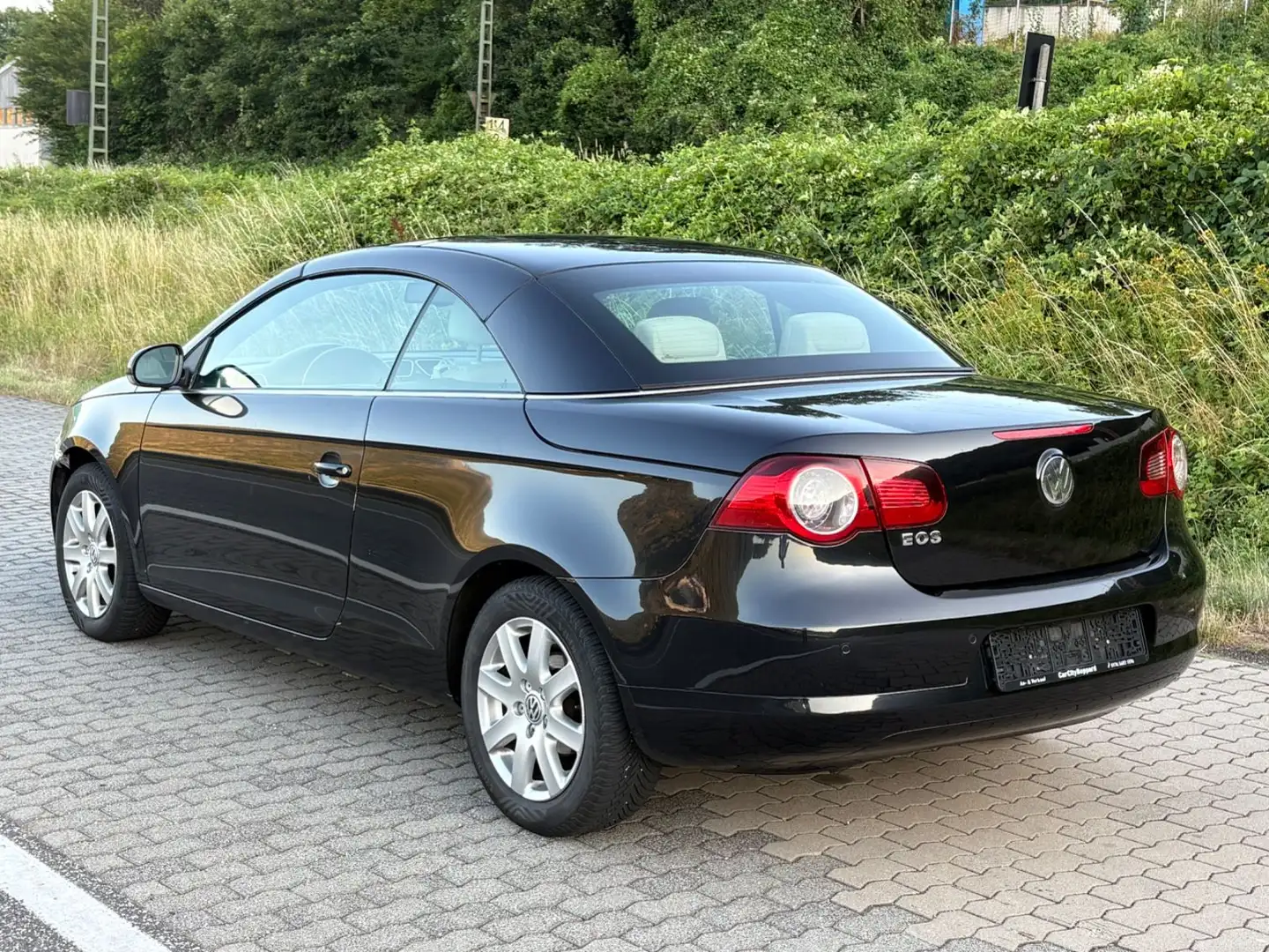Volkswagen Eos 2.0 TDI Automatik Bi-Xenon Schwarz - 2