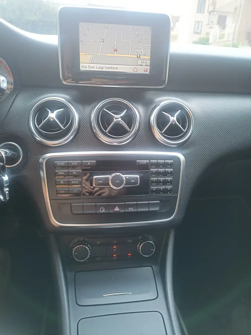 Mercedes-Benz A 220 A 220 cdi Premium automatica Wit - 2