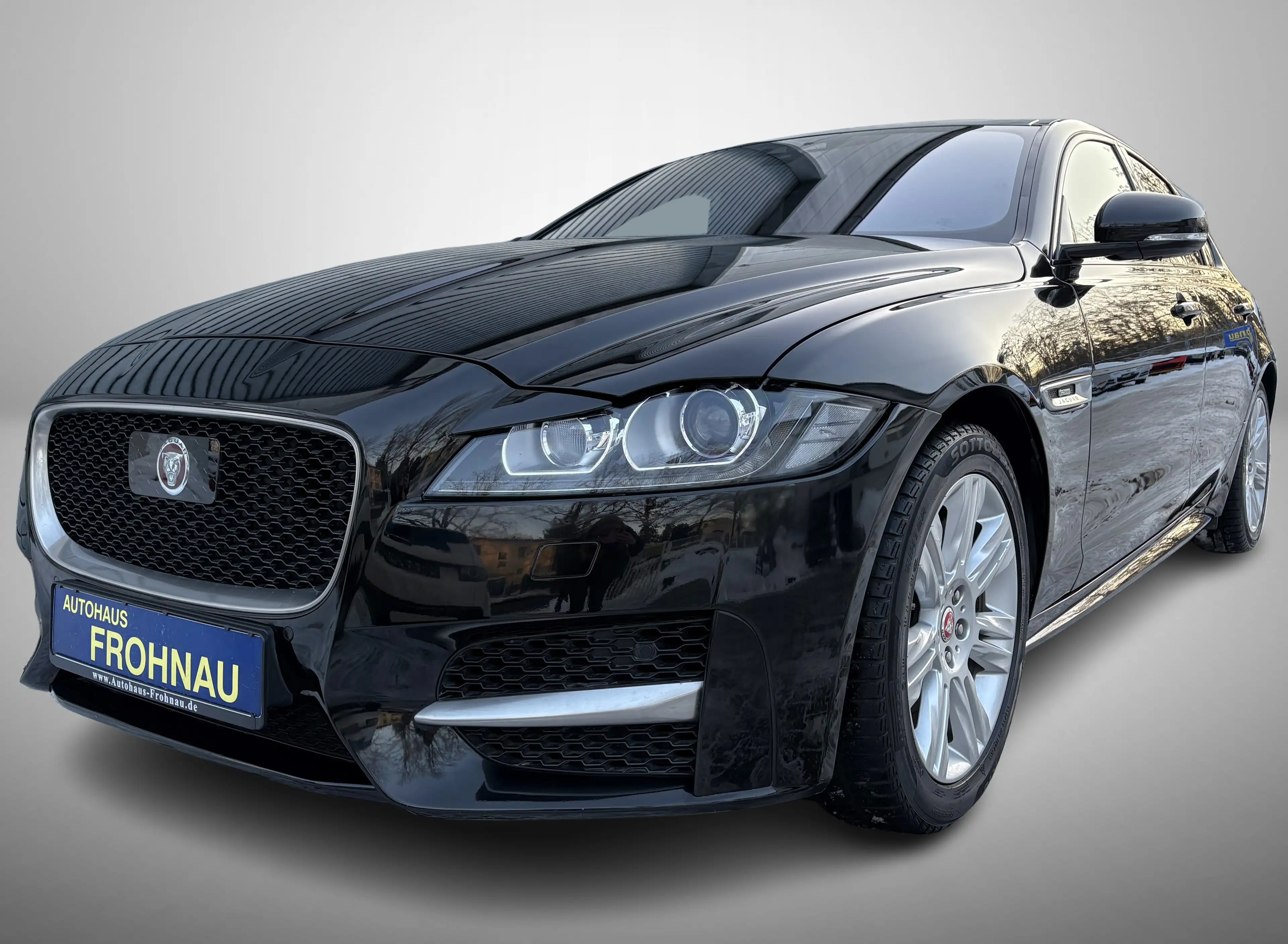 Jaguar XF R-Sport AWD 18"Alu Sound ACC Totwinkel Pano Kamera — photo 12