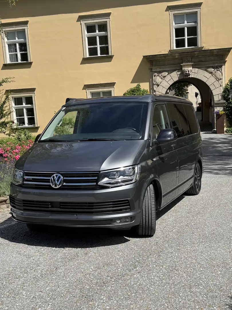 Volkswagen T6 California Beach Edition 2,0 TDI 4Motion BMT DSG Grau - 1