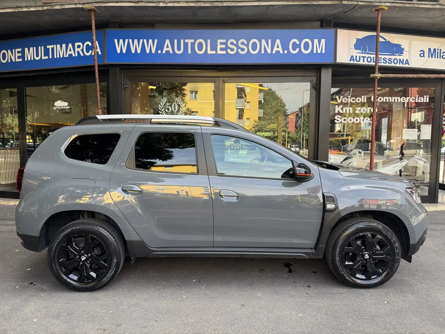 Dacia Duster Duster II 2021 1.0 tce Extreme Gpl 4x2 100cv Gris - 1