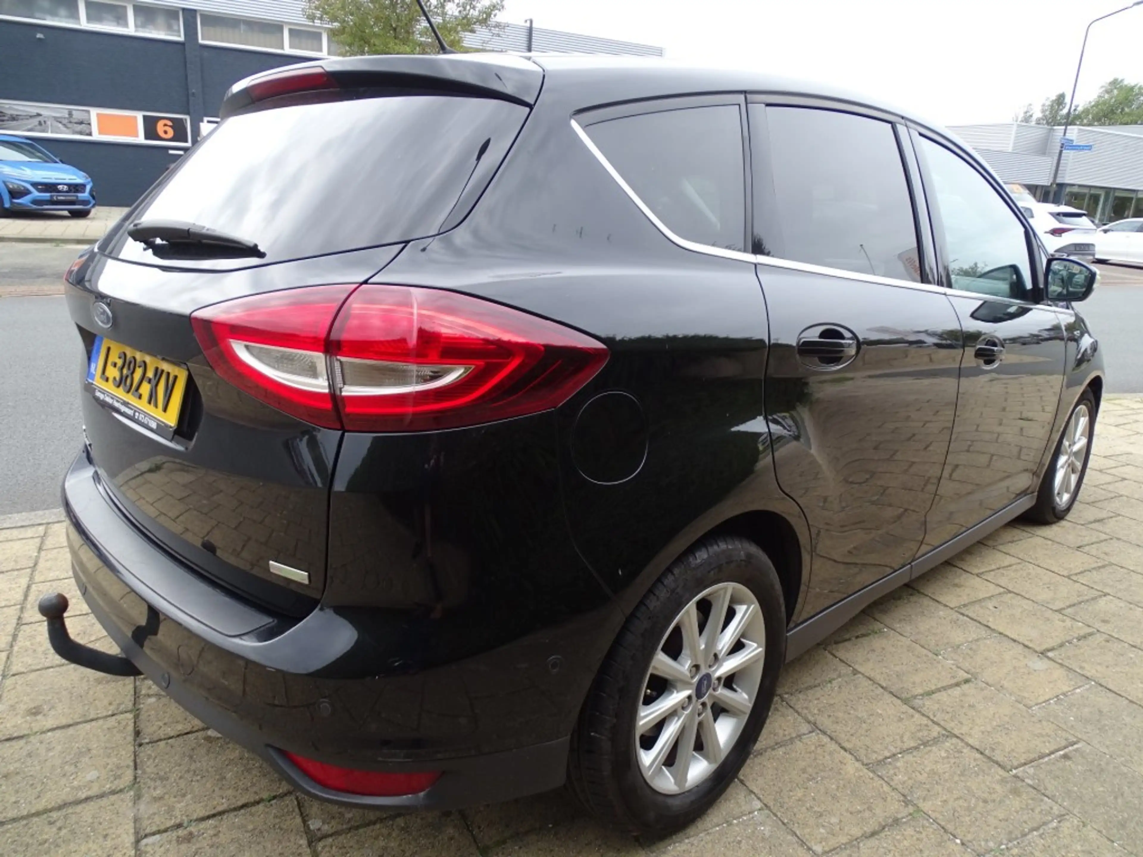 Ford C-Max 1.0 TITANIUM - Multimedia-Cruise-ABS-USB-Trekhaak- — photo 4