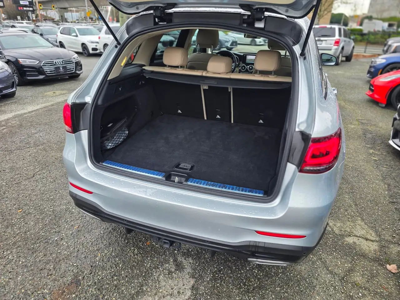 Mercedes-Benz GLC снимка Mercedes-Benz GLC