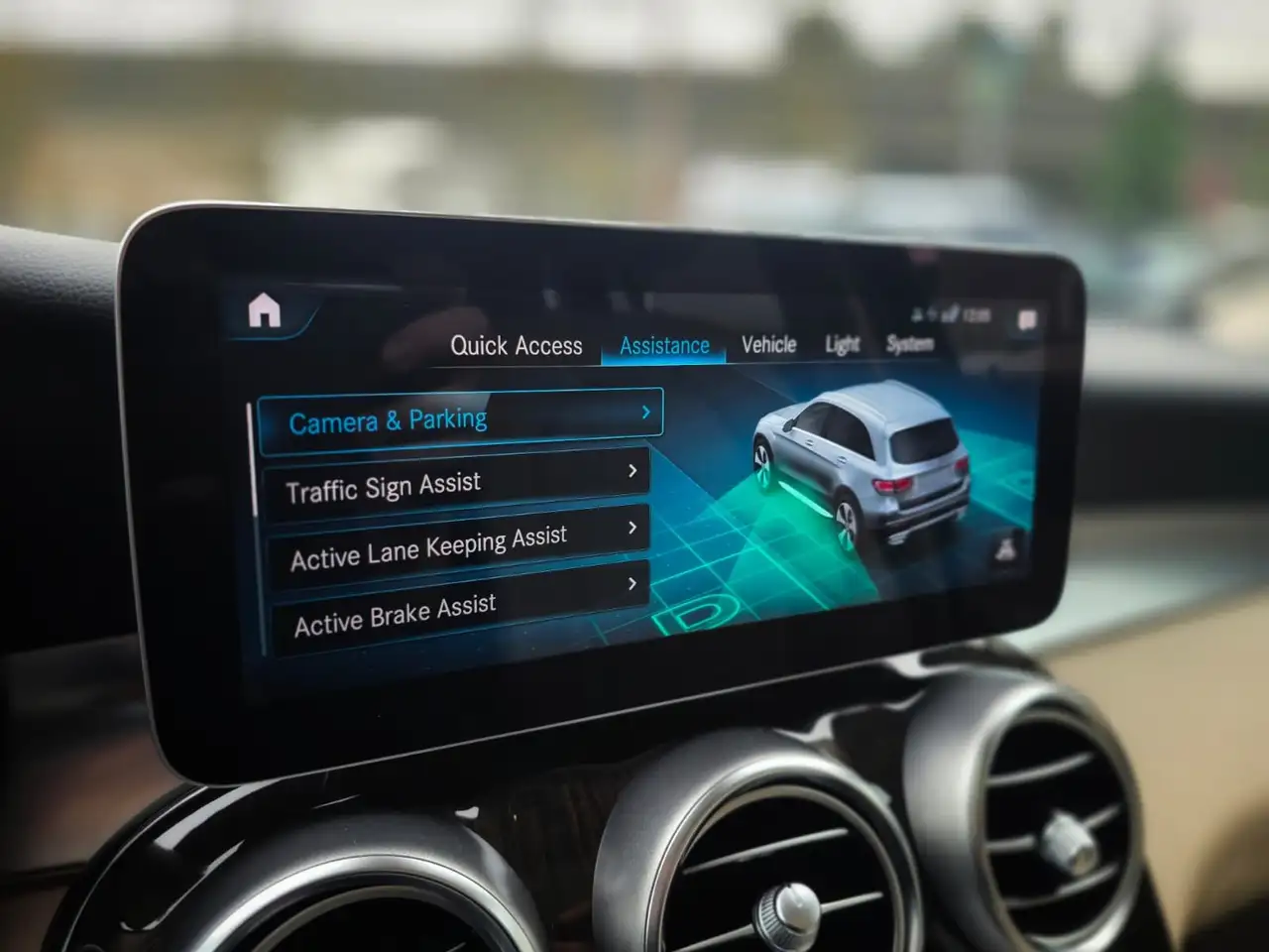 Mercedes-Benz GLC снимка Mercedes-Benz GLC