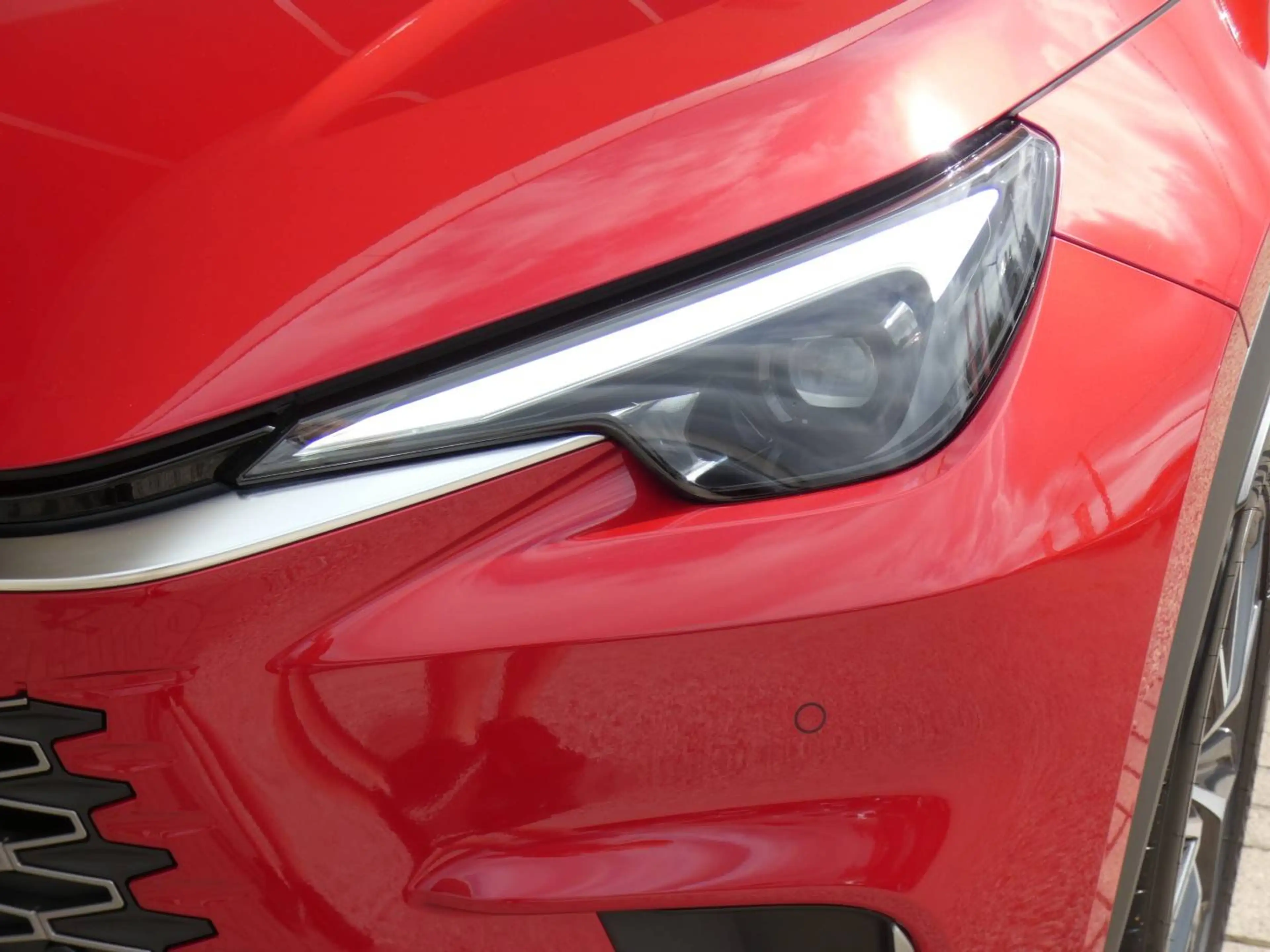 Lexus LBX Hybrid EMOTION +ZWART LEDER +Dodehoek +Zetelverwarming +Stuurwielverwarming +Parkeersensoren +Getinte ramen — photo 7