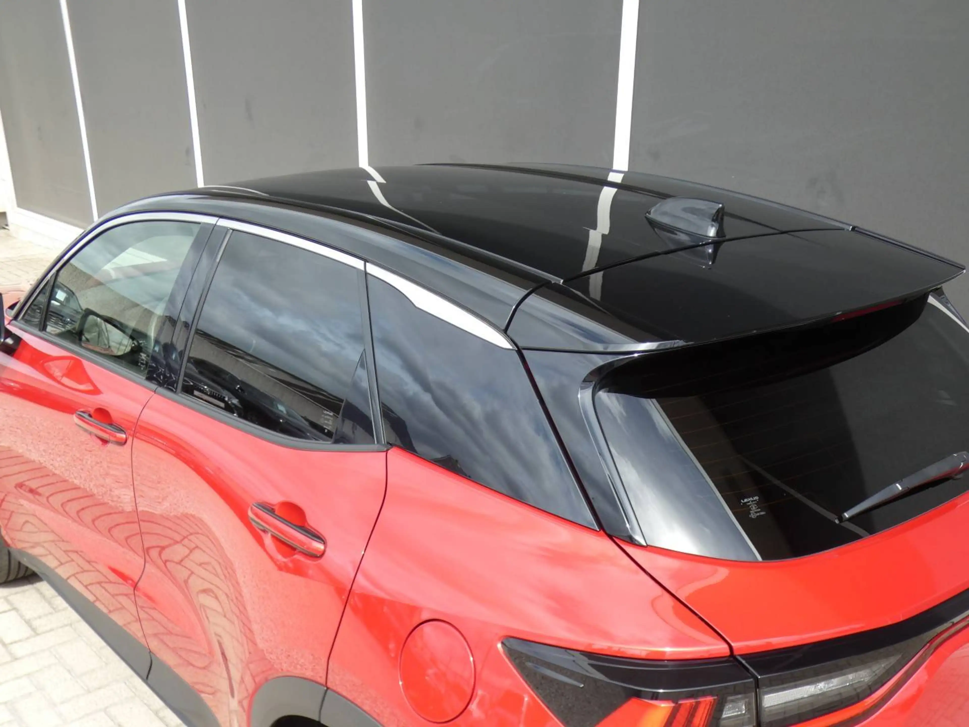 Lexus LBX Hybrid EMOTION +ZWART LEDER +Dodehoek +Zetelverwarming +Stuurwielverwarming +Parkeersensoren +Getinte ramen — photo 5
