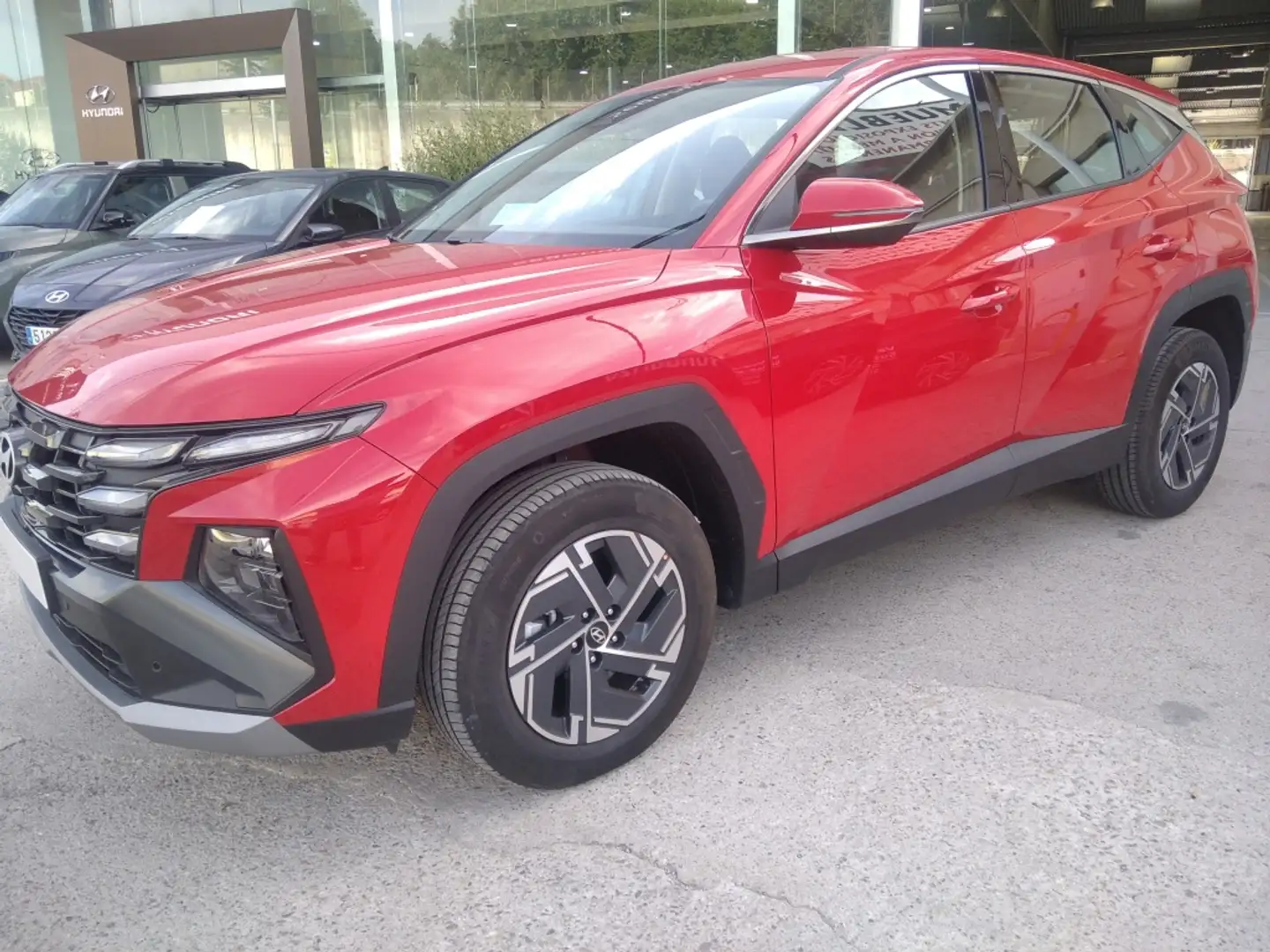 Hyundai TUCSON 1.6 T HEV Klass AT Rojo - 1