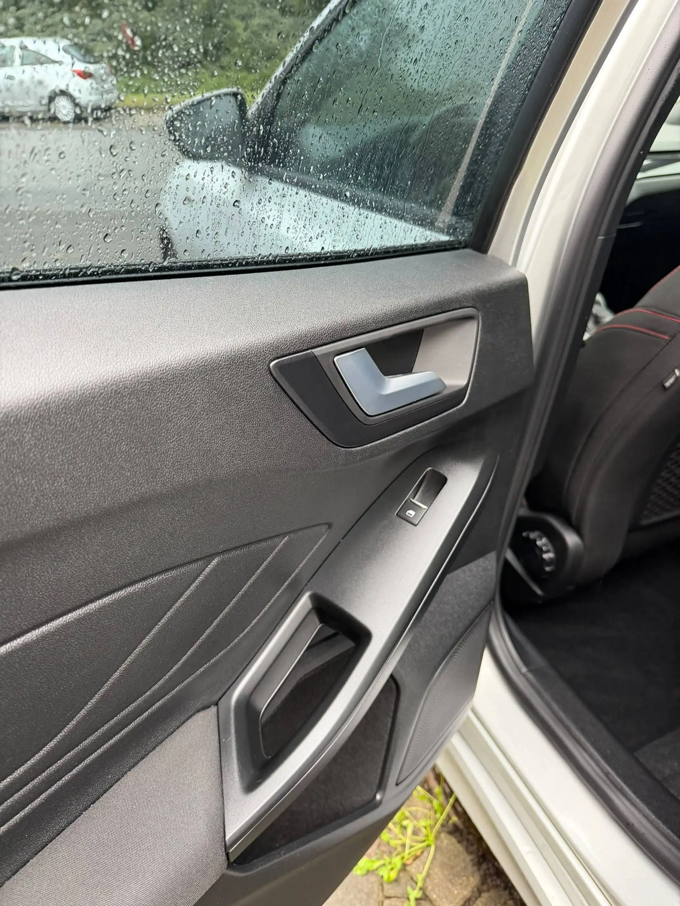 Ford Focus ST-Line — photo 17
