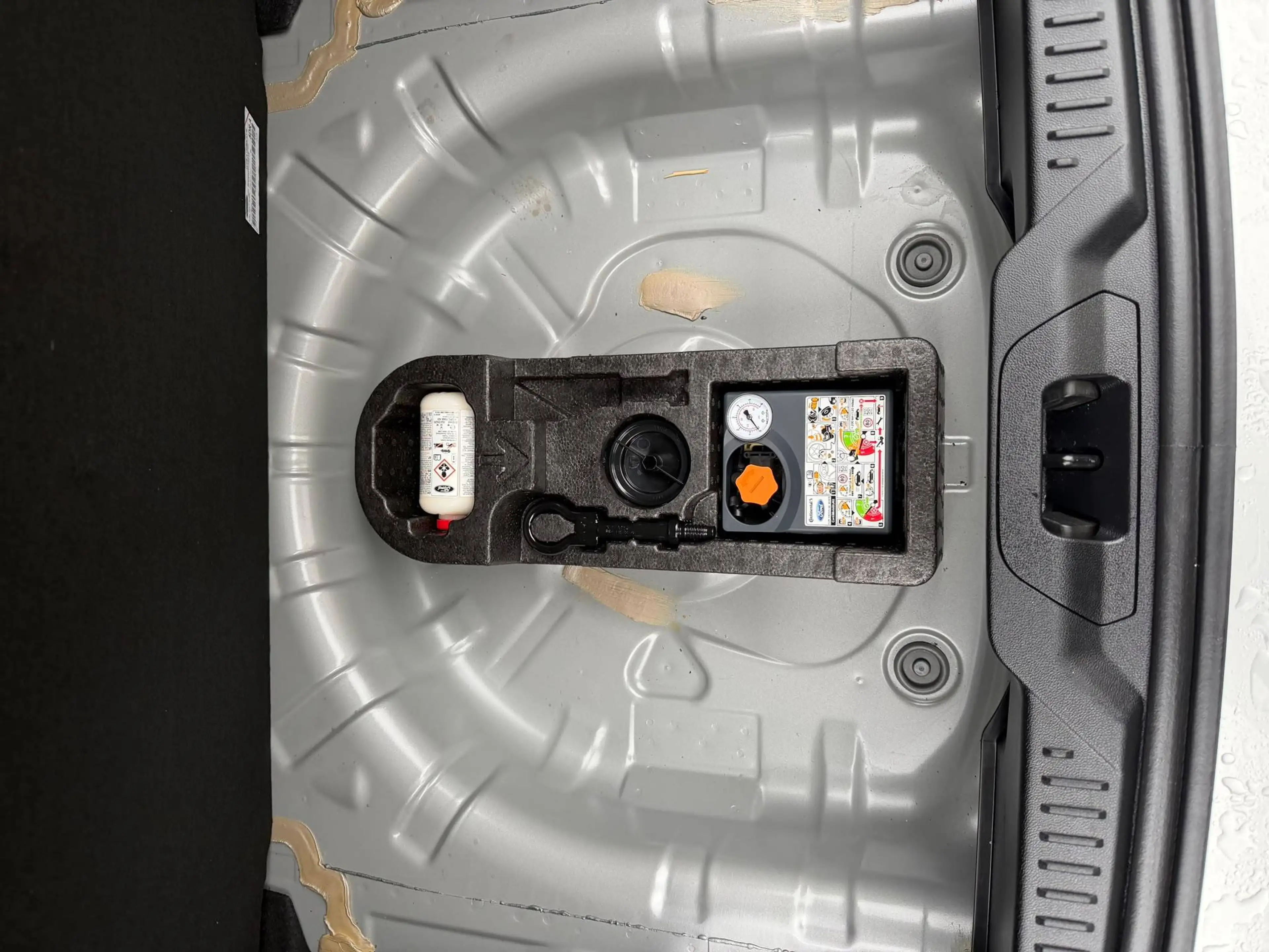 Ford Focus ST-Line — photo 21