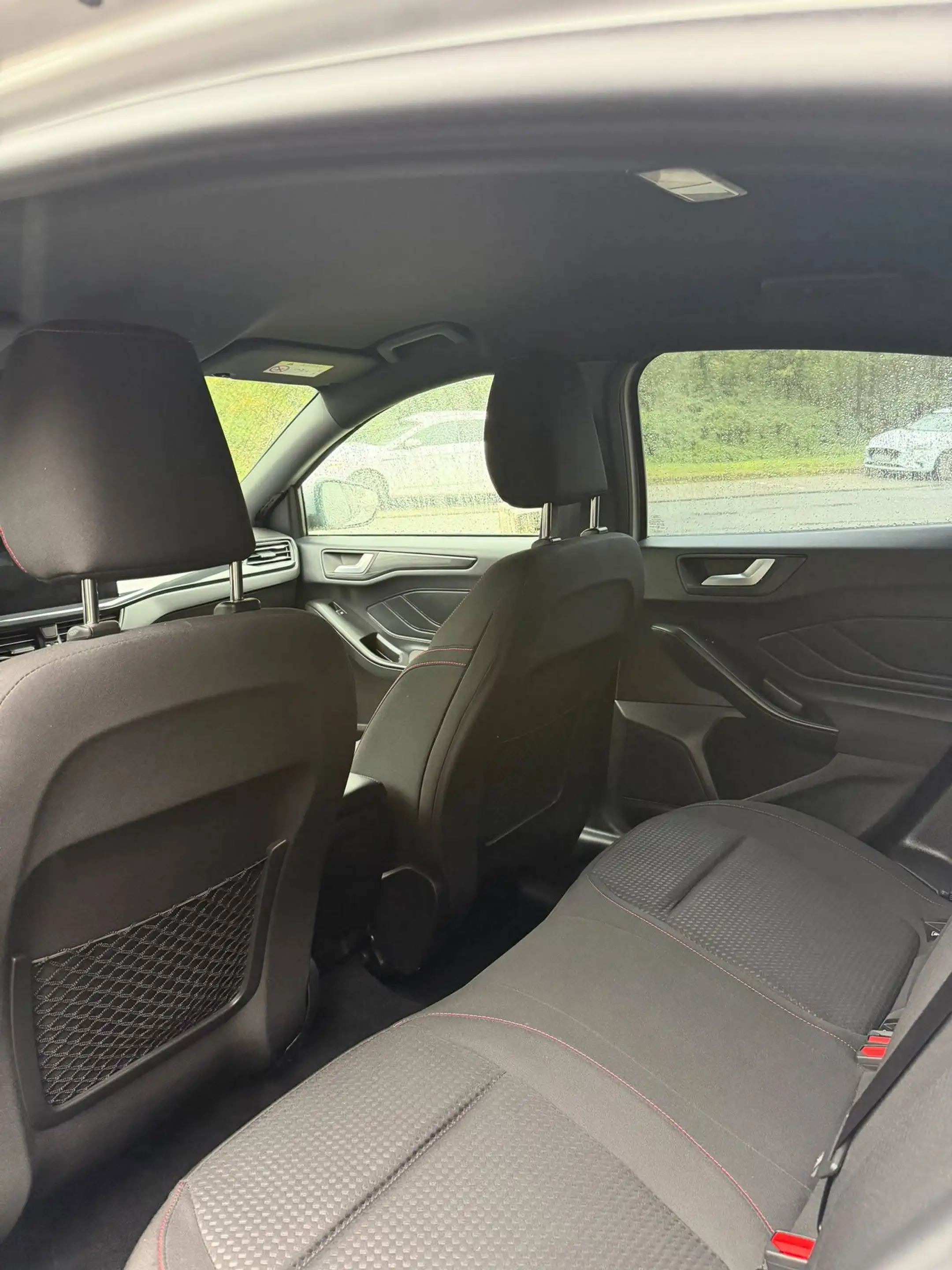 Ford Focus ST-Line — photo 19