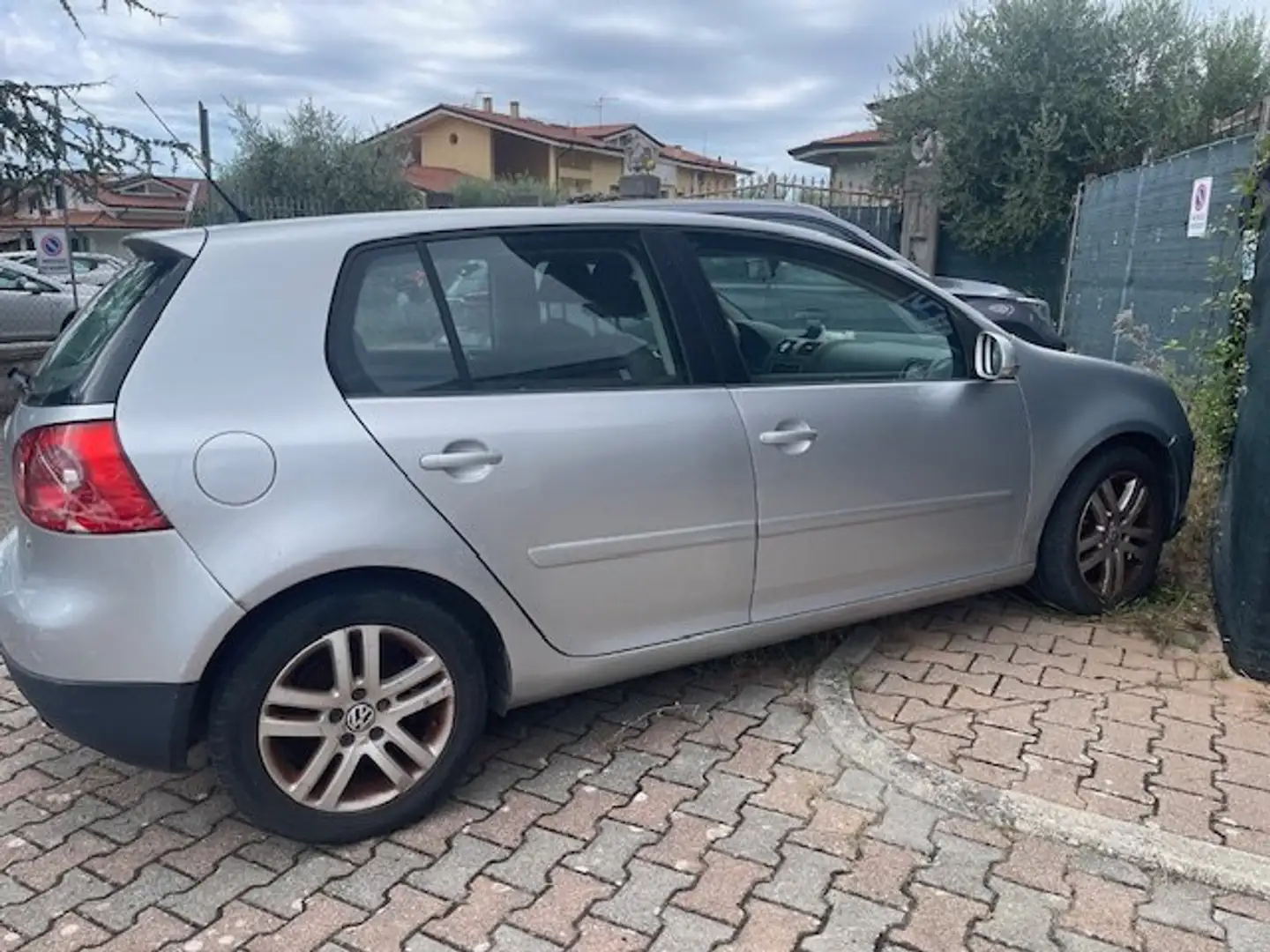 Volkswagen Golf Golf V 20035p 1.6 United Argent - 1