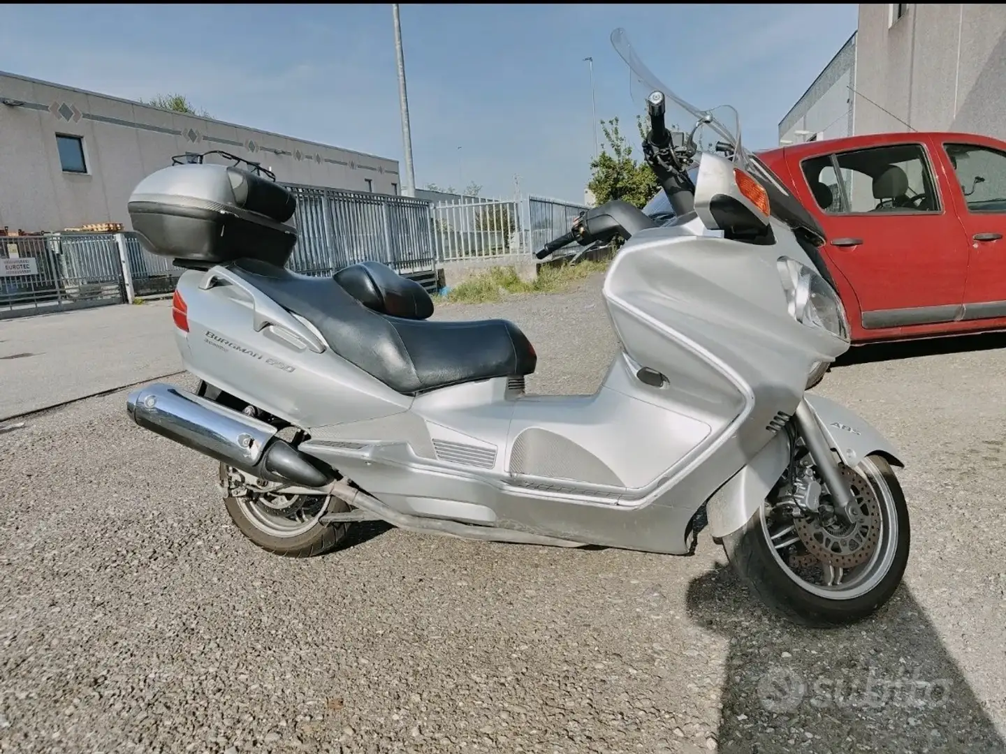 Suzuki Burgman 650 Executive ABS Argento - 1
