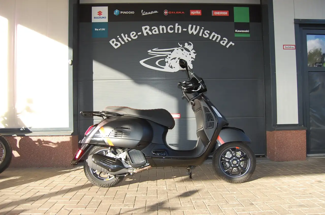 Vespa GTS Super Sport