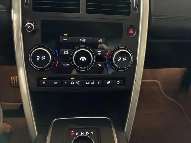 Land Rover Discovery Sport view 10