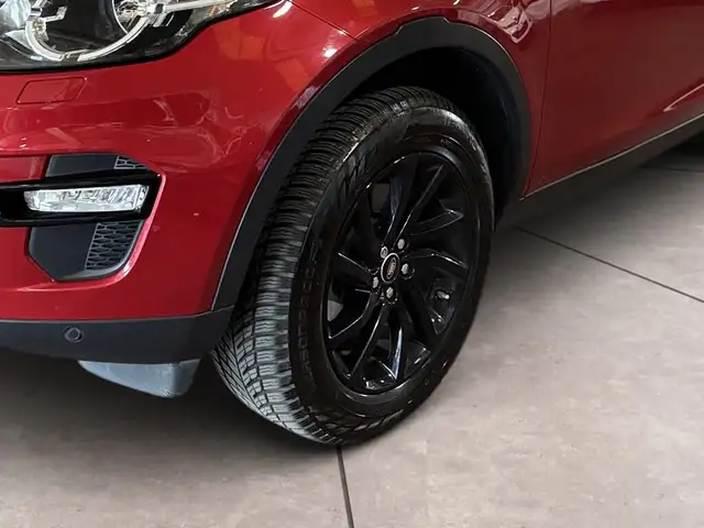 Land Rover Discovery Sport view 15