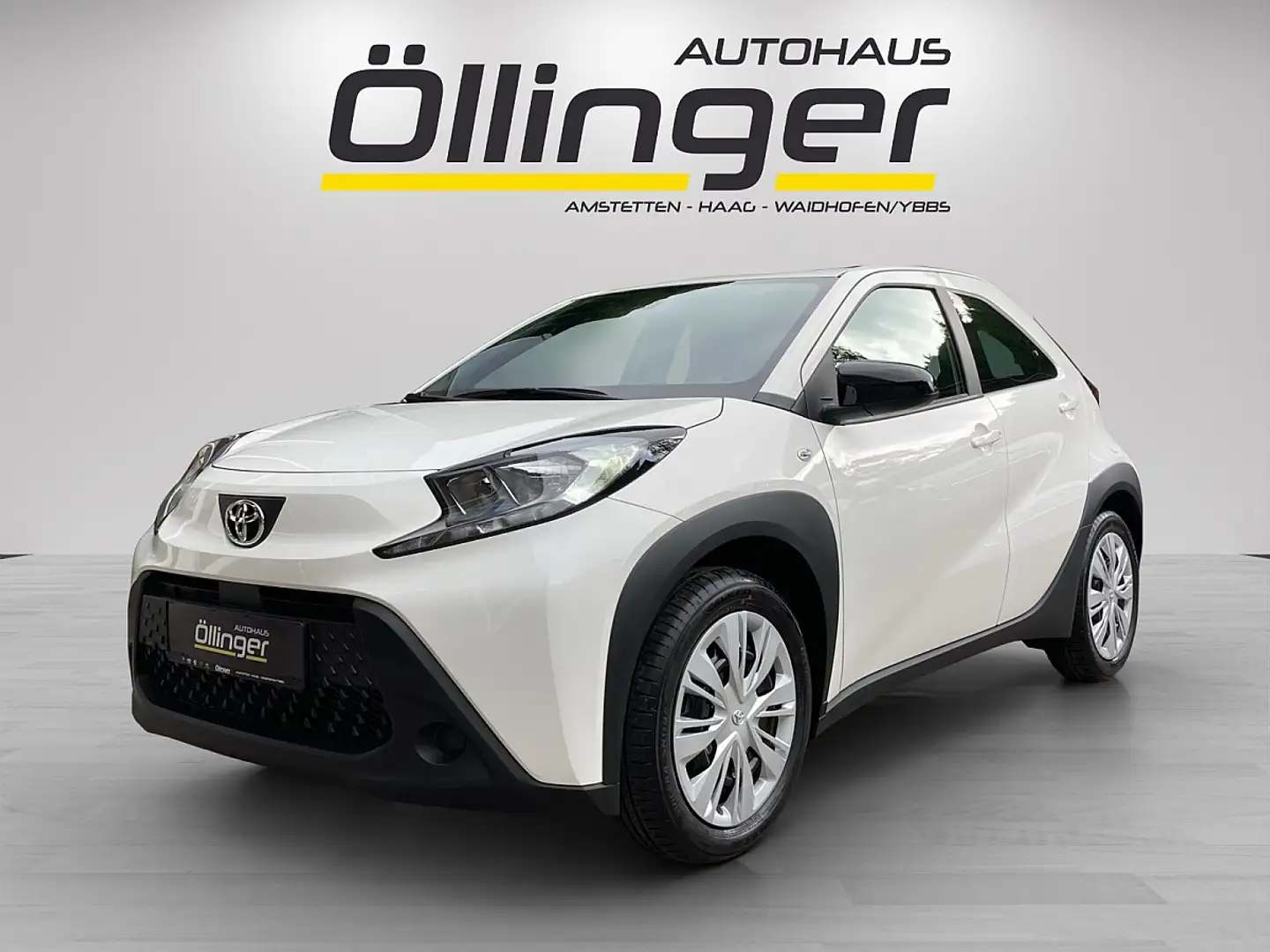 Toyota Aygo X 1,0 VVT-i Play Weiß - 2