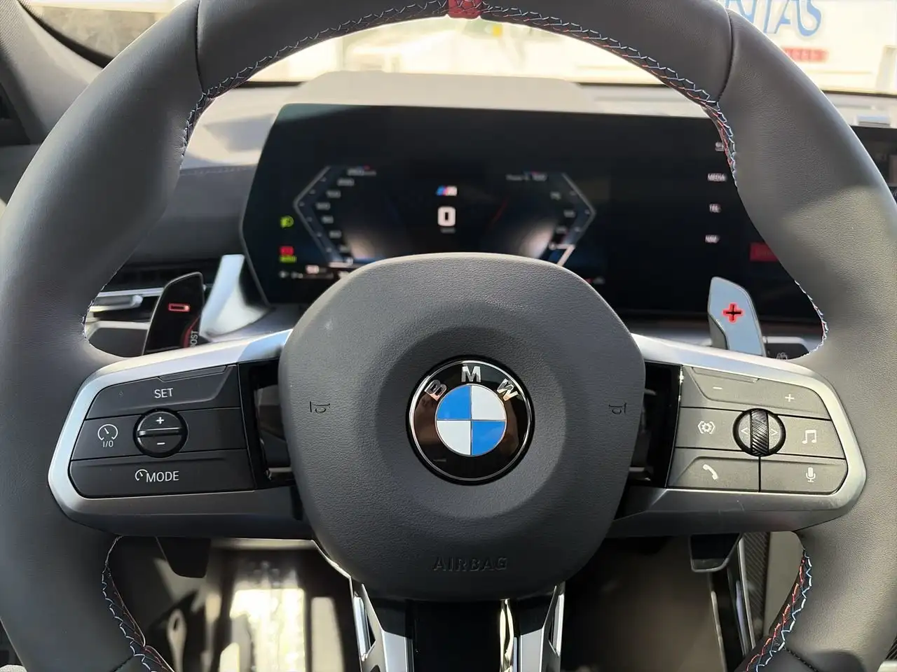 BMW X1 photo BMW X1