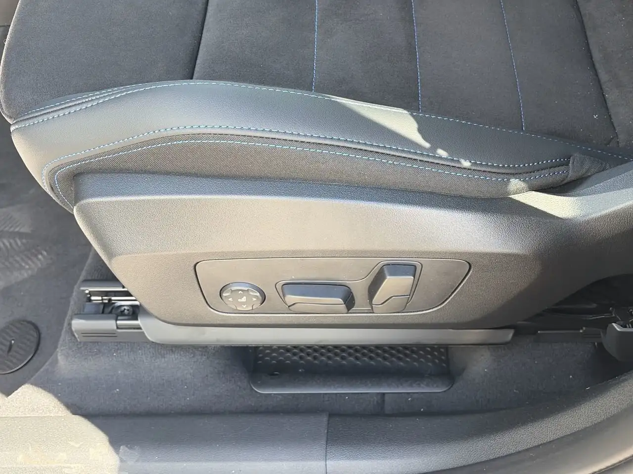 BMW X1 photo BMW X1