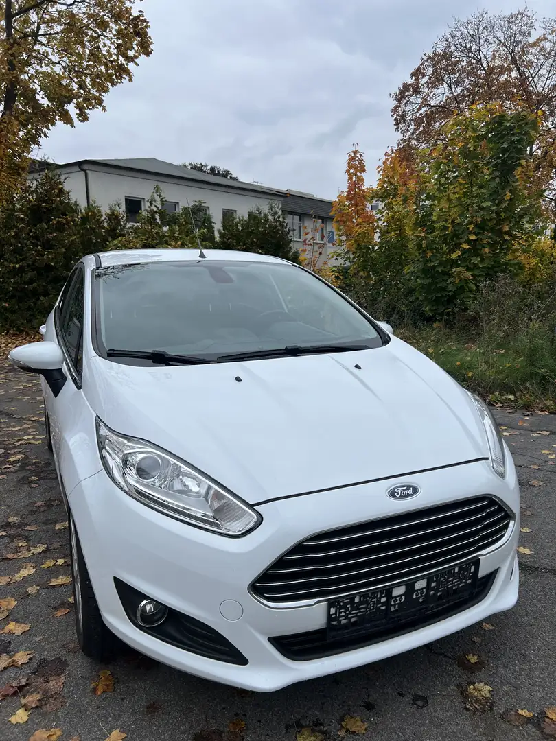 Ford Fiesta Titanium-Navi-128.000 km!! Blanc - 2