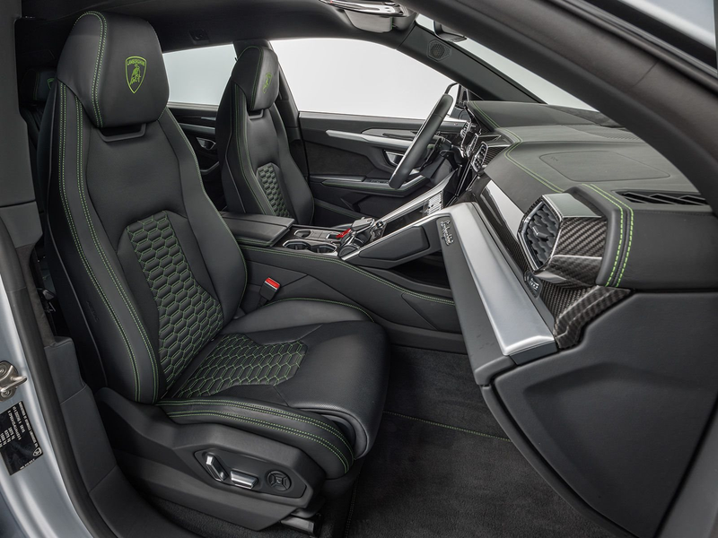 Lamborghini Urus — photo 11
