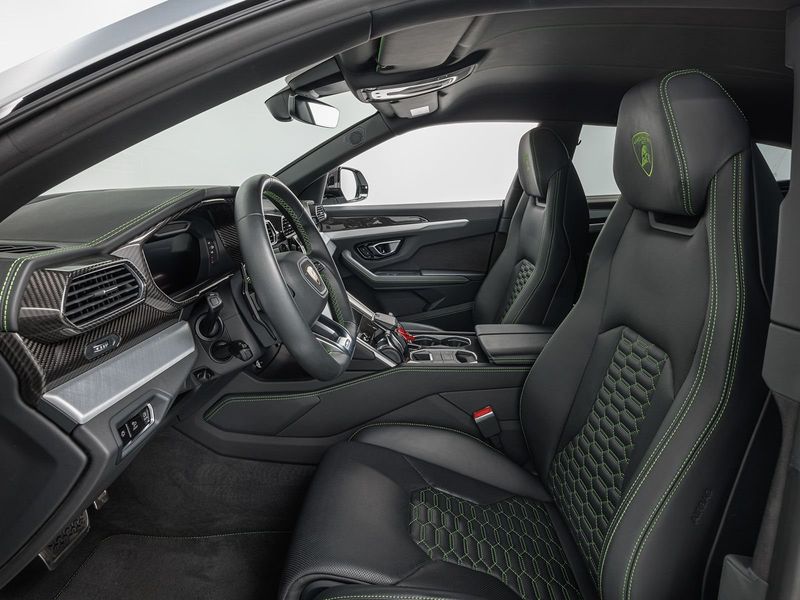 Lamborghini Urus — photo 5