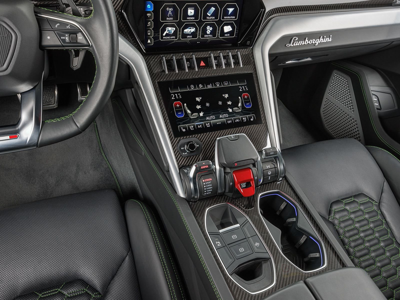 Lamborghini Urus — photo 8
