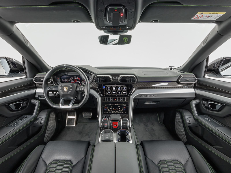 Lamborghini Urus — photo 6