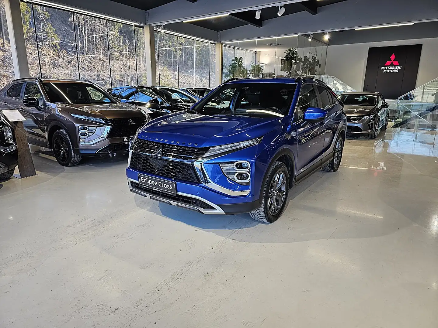 Mitsubishi Eclipse Cross 2,4 PHEV 4WD Intense+ CVT Aut. Blau - 1