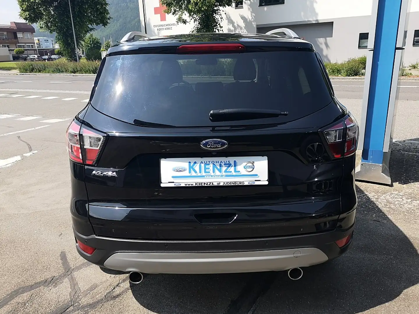 Ford Kuga 2,0 TDCi Titanium Start/Stop AWD Schwarz - 2