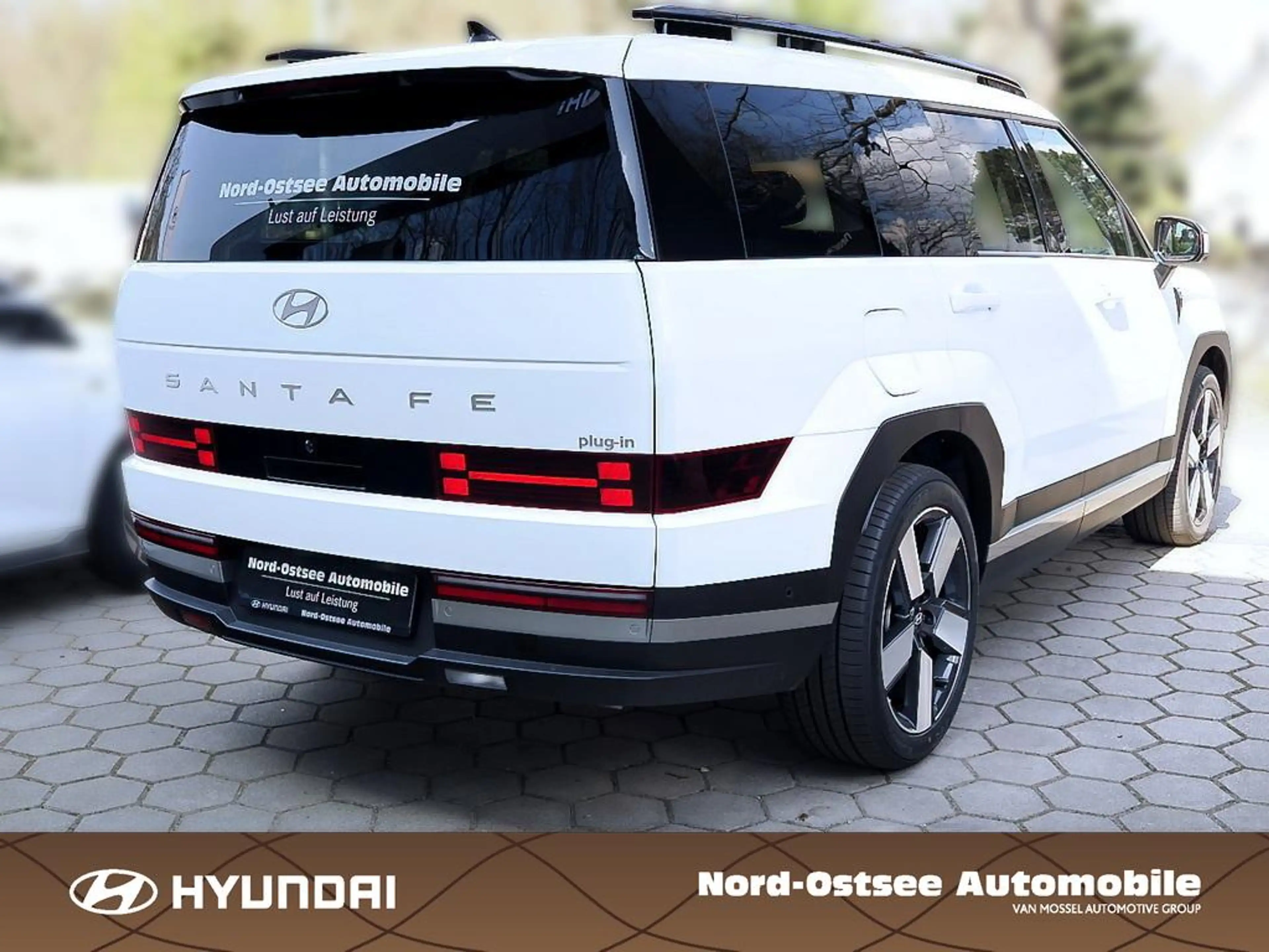Hyundai SANTA FE HEV 7-Sitzer Blackline 2xKlima 360 ACC — photo 2