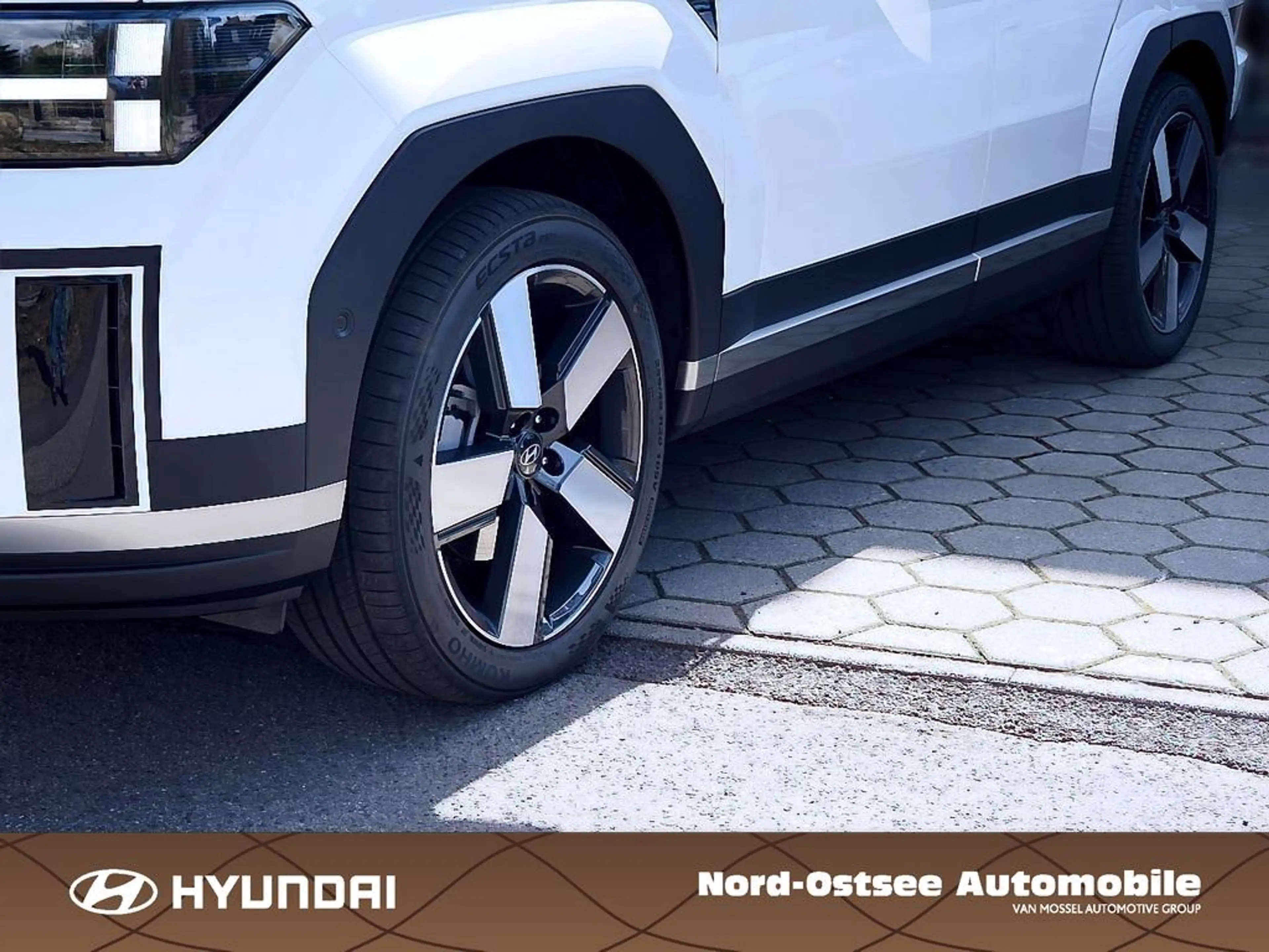 Hyundai SANTA FE HEV 7-Sitzer Blackline 2xKlima 360 ACC — photo 3