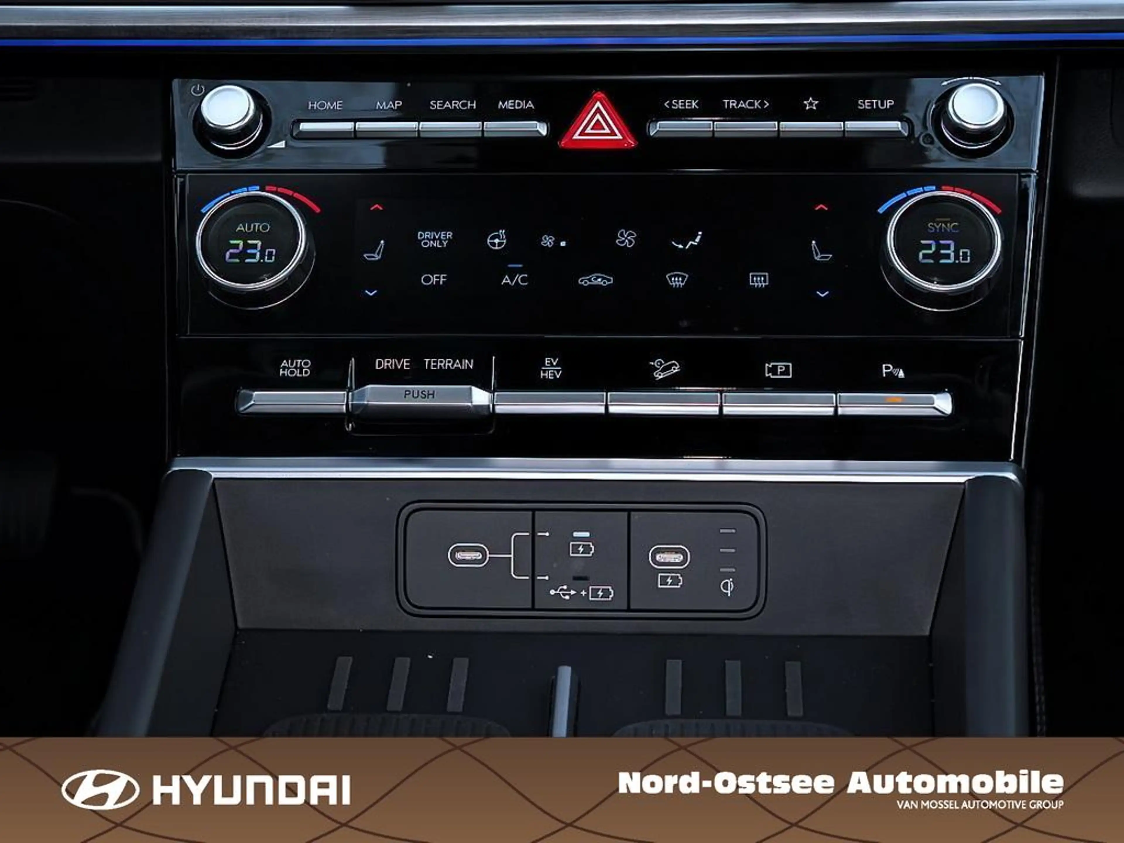 Hyundai SANTA FE HEV 7-Sitzer Blackline 2xKlima 360 ACC — photo 11