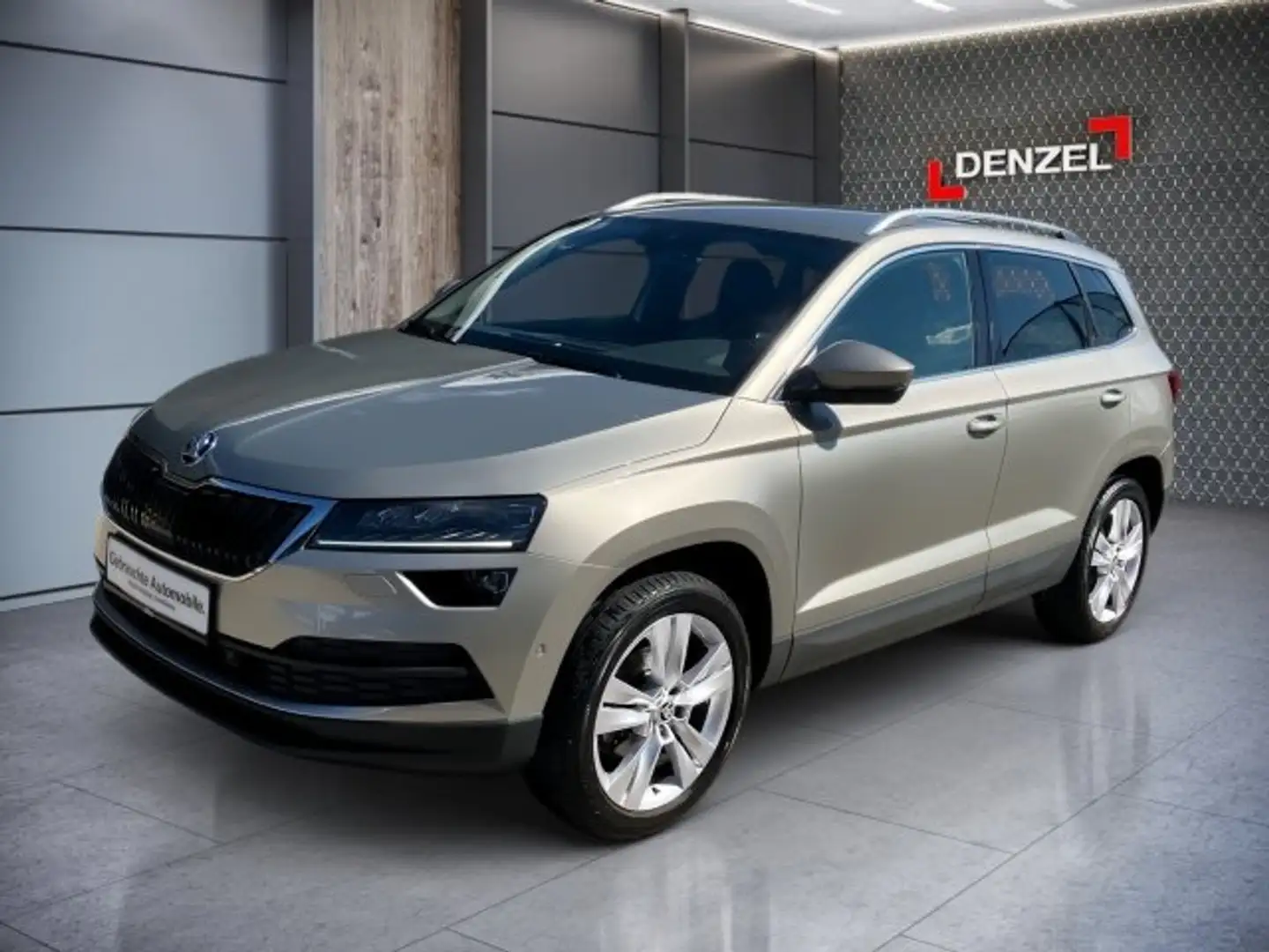 Skoda Karoq 1,5 TSI Style Silber - 1